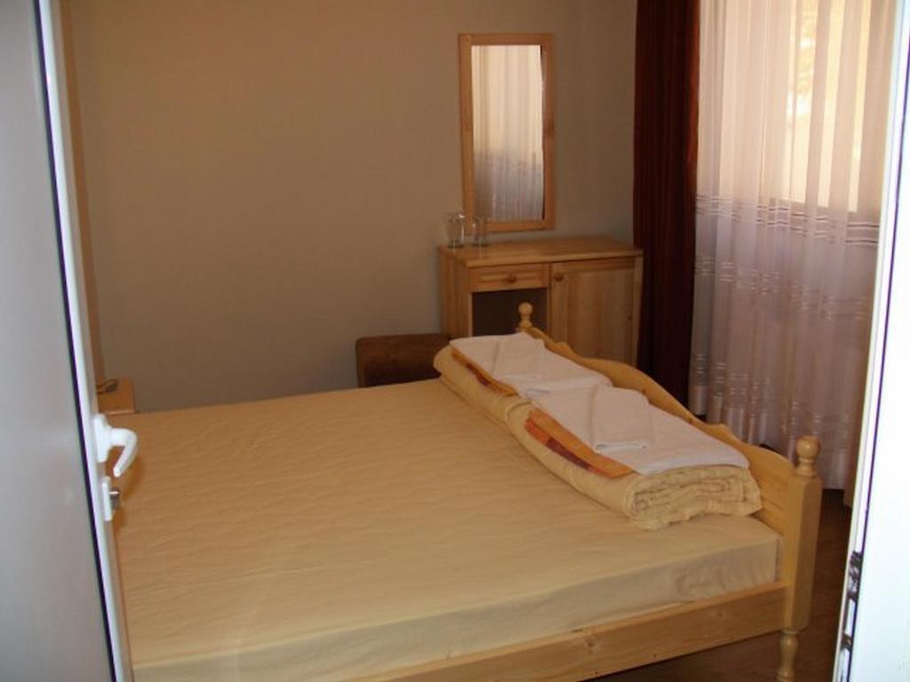 Family Hotel Ilinden Šipkovo Pokoj fotografie