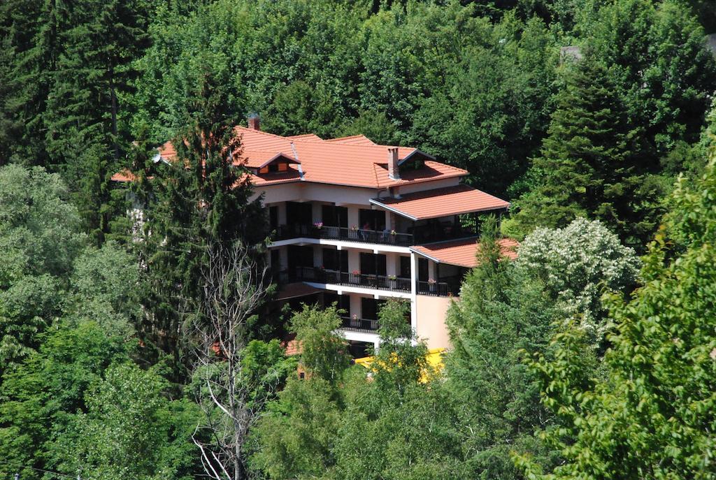 Family Hotel Ilinden Šipkovo Exteriér fotografie